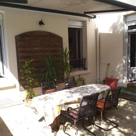 Cosy Rare 2 Bedroom Apartment Around A Private Garden Neuilly-sur-Seine Kültér fotó