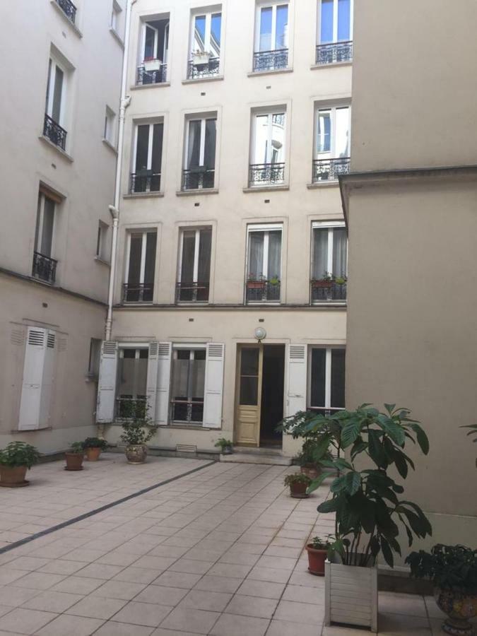 Cosy Rare 2 Bedroom Apartment Around A Private Garden Neuilly-sur-Seine Kültér fotó